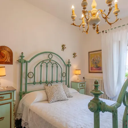 Leonardo Da Fornia By Interhome * Carmignano
